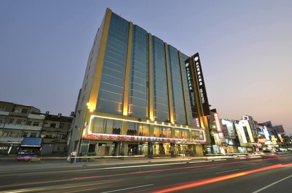 Ever Delightful Business Hotel Città di Chiayi Esterno foto