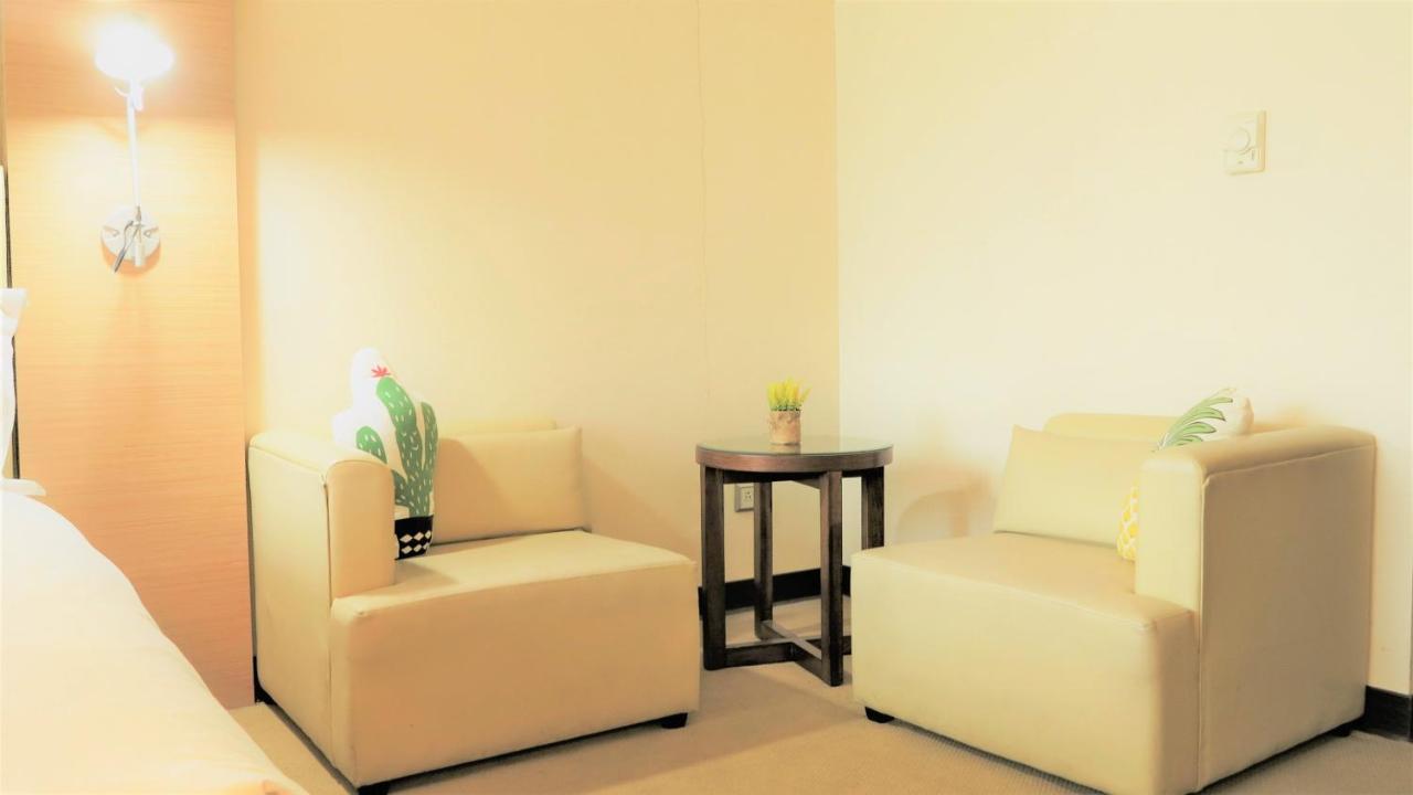 Ever Delightful Business Hotel Città di Chiayi Esterno foto
