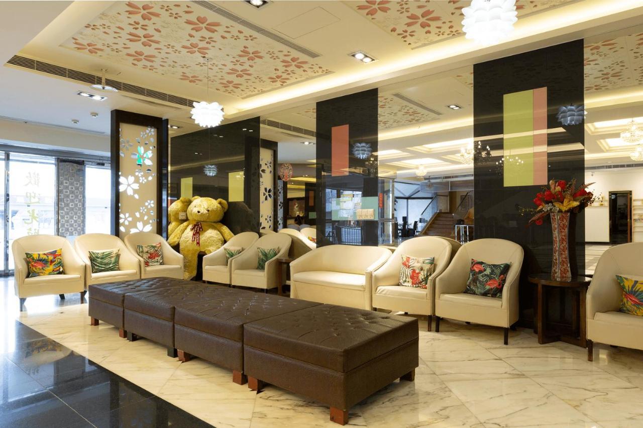 Ever Delightful Business Hotel Città di Chiayi Esterno foto